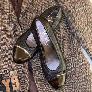 🇮🇹AGL ATTILIO GIUSTI LEOMBRUNI Capped Toe Heels.